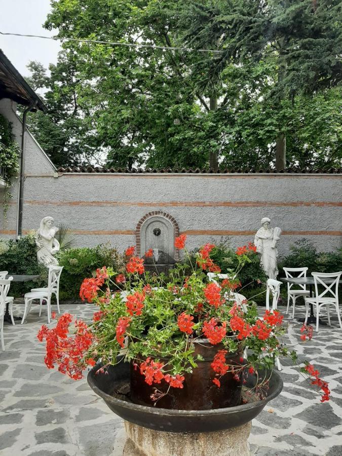 Antica Villa Cuneo- Guest House - "B&B E Non Un Hotel A Cuneo" 外观 照片